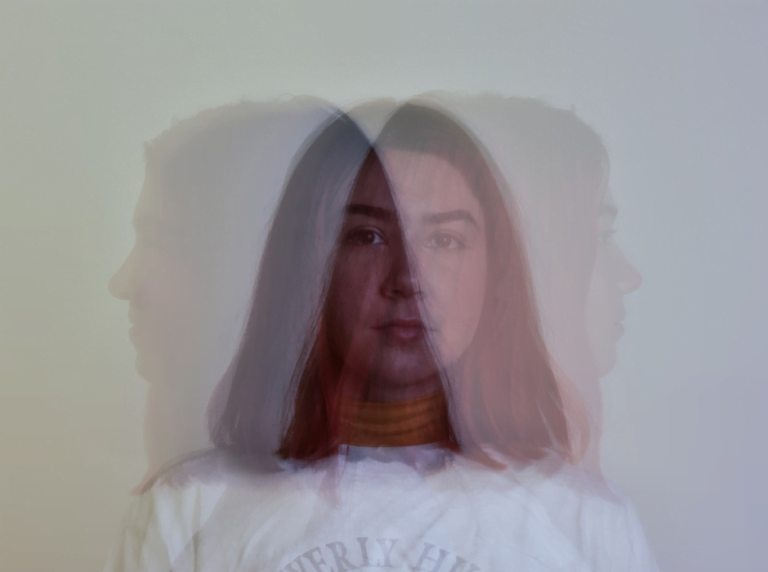 https://unsplash.com/@may_paulin09